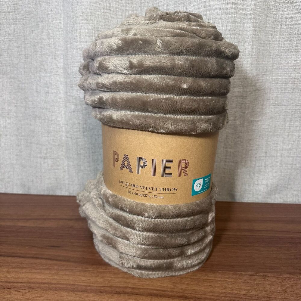 Papier Jacquard Velvet Light Brown/Tan Throw Blanket 50×60